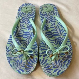Kate Spade New York Bow Flip Flops Green with Blue Leaves Slippers